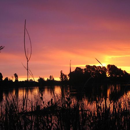 Beechworth Lake Sambell Caravan Park Dış mekan fotoğraf
